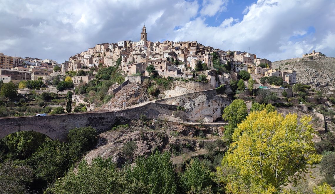 bocairent spanje gr7 e4 e7 wandelen hiken trektocht soloreis vrouw alleen op reis lopen spiritualiteit halve wandeldag ontmoetingen gesprekken villa carmen